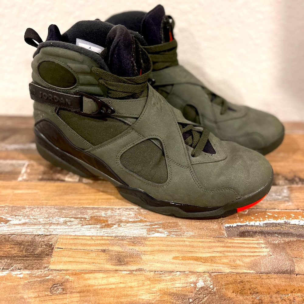 Jordan 8 take flights